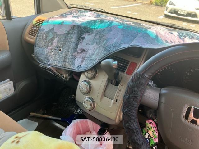 Honda MOBILIO 2005-03 8744217-9