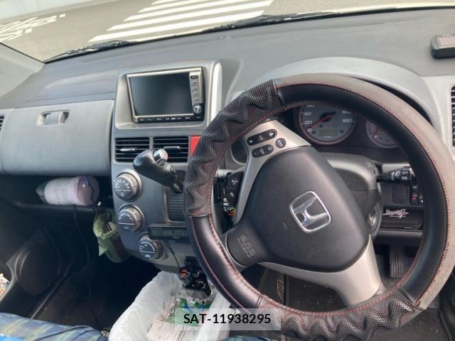 Honda MOBILIO SPIKE 2007-10 8880886-11