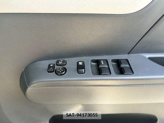 Nissan MOCO 2013-03 1041708-19