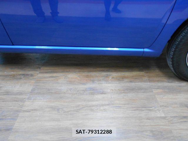 Nissan MOCO 2013-02 1386641-22