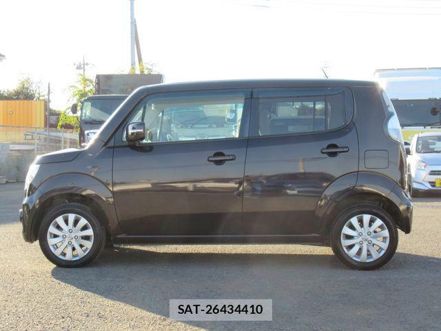 Nissan MOCO 2015-11 1473628-3