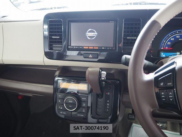 Nissan MOCO 2014-08 3676644-26