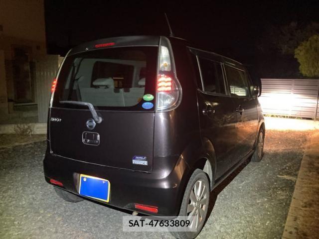 Nissan MOCO 2014-01 3833557-4