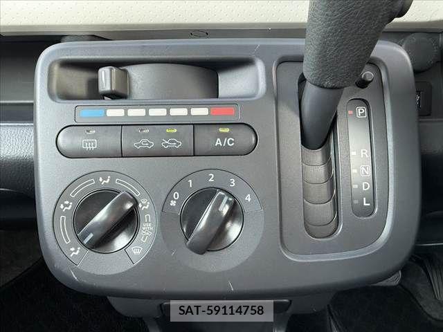 Nissan MOCO 2013-11 7020950-5