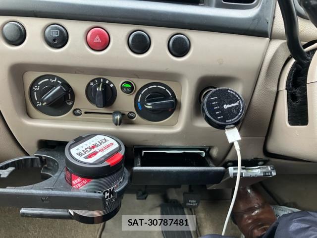Nissan MOCO 2004-05 7020951-10