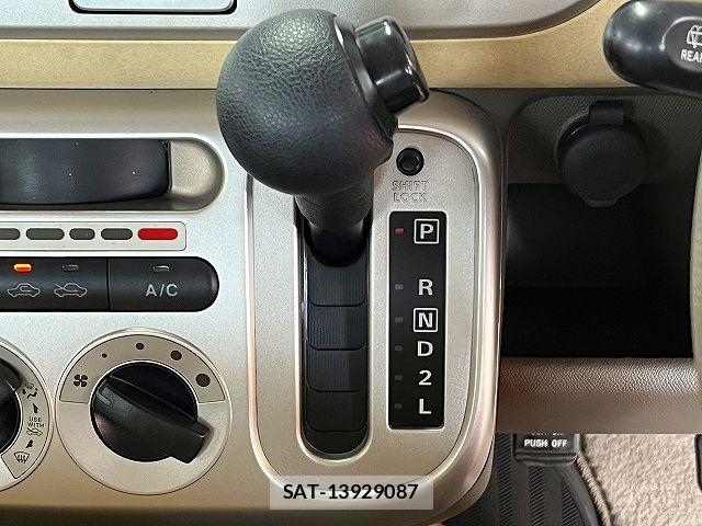 Nissan MOCO 2010-05 7271294-19