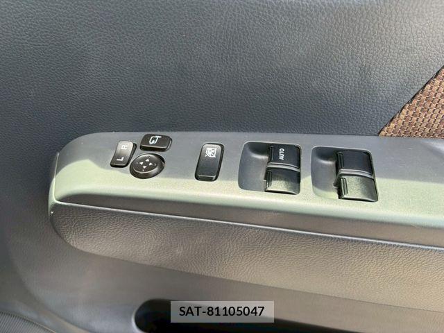 Nissan MOCO 2012-05 7328526-28