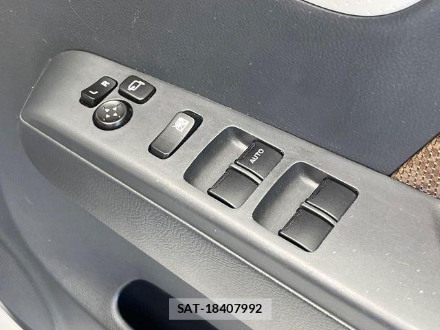 Nissan MOCO 2011-11 7358818-6