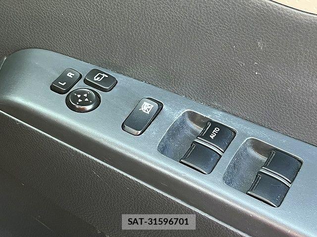 Nissan MOCO 2013-05 7392930-17