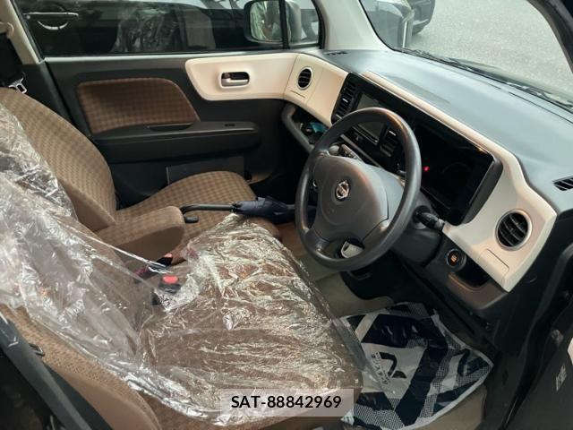 Nissan MOCO 2013-06 7392934-13