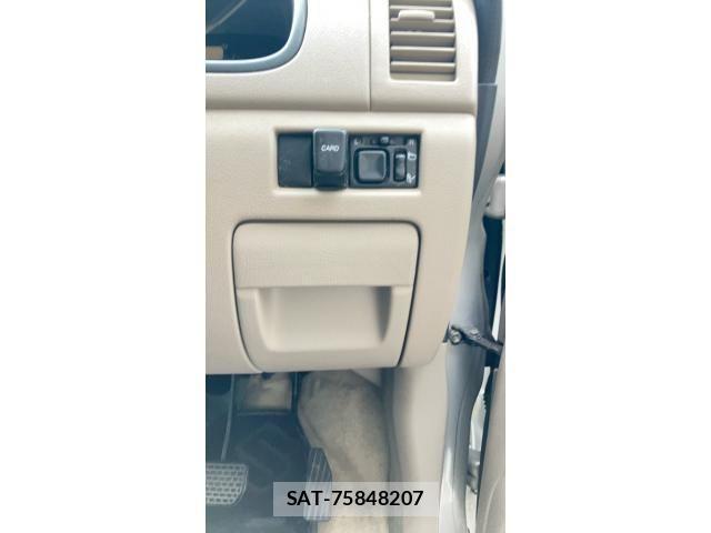 Nissan MOCO 2003-06 7455938-14