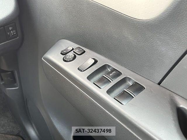 Nissan MOCO 2012-08 7618260-11