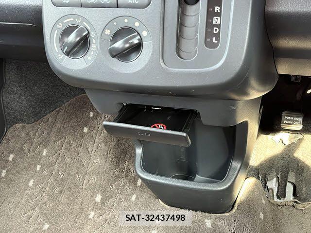 Nissan MOCO 2012-08 7618260-5