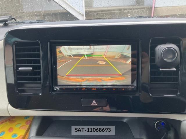 Nissan MOCO 2012-07 7618273-17