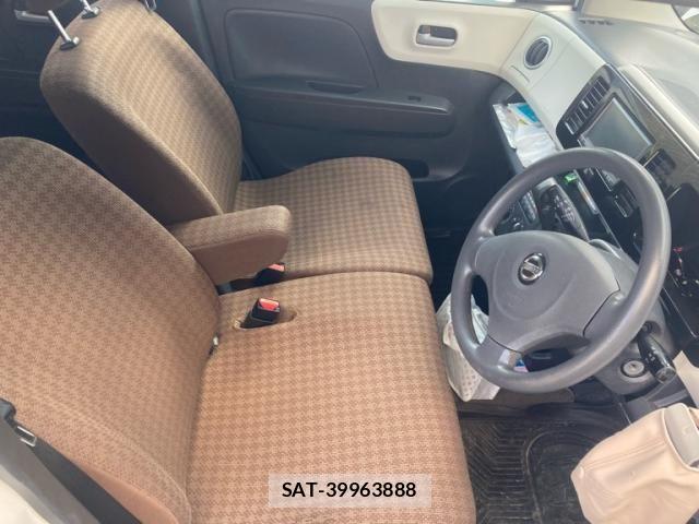 Nissan MOCO 2013-01 7618268-11