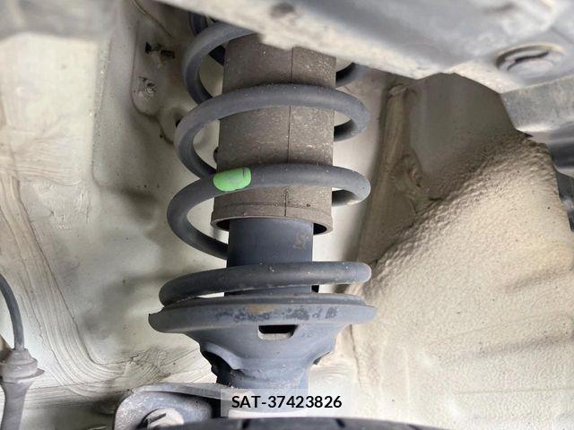 Nissan MOCO 2011-07 7618263-19