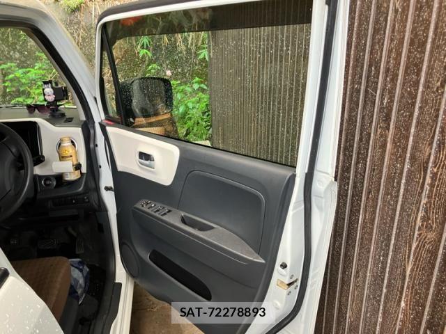 Nissan MOCO 2013-08 7980089-10