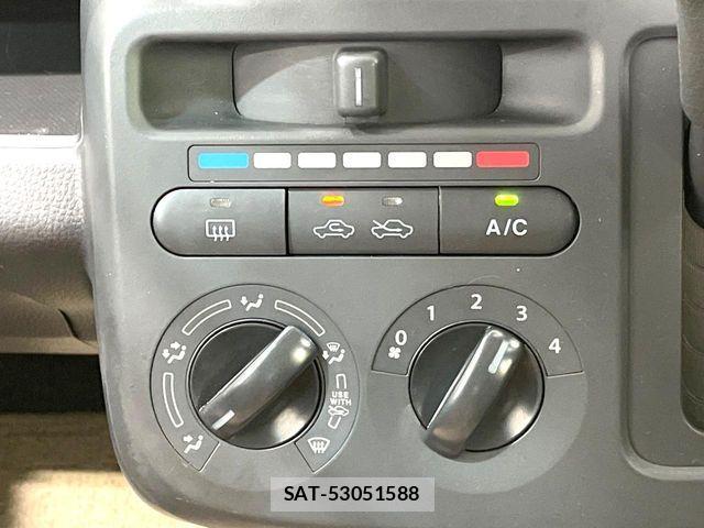 Nissan MOCO 2014-06 8036870-5