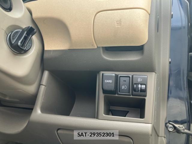 Nissan MOCO 2009-02 8036879-18
