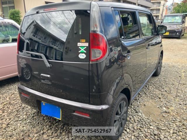 Nissan MOCO 2014-11 8074679-3