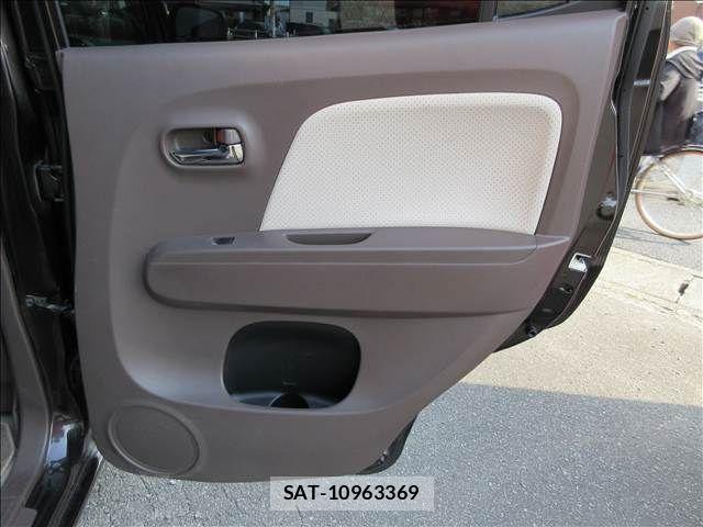 Nissan MOCO 2015-07 8100529-26