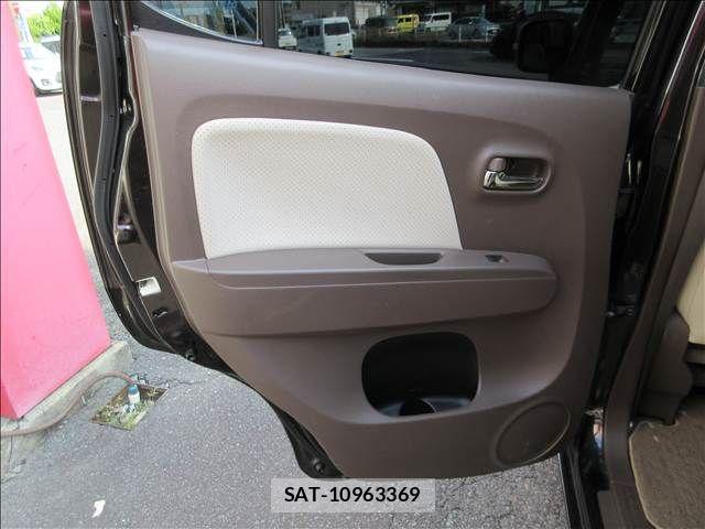 Nissan MOCO 2015-07 8100529-27