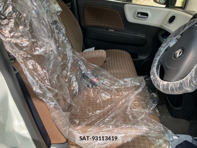 Nissan MOCO 2011-04 8100535-10