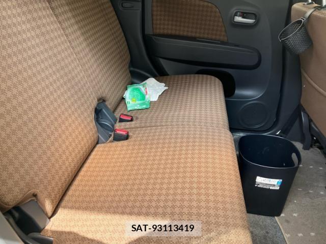Nissan MOCO 2011-04 8100535-12