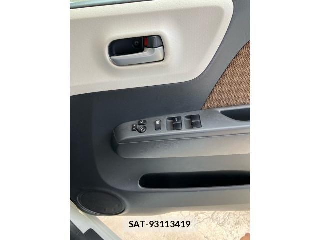 Nissan MOCO 2011-04 8100535-13