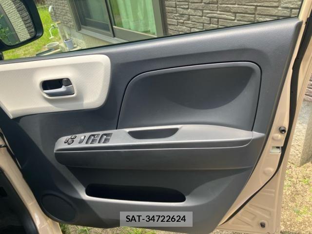 Nissan MOCO 2013-08 8100534-11