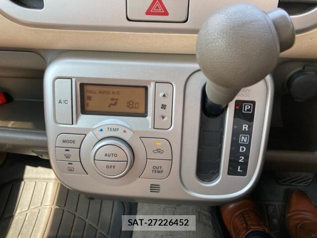 Nissan MOCO 2006-04 8131329-17
