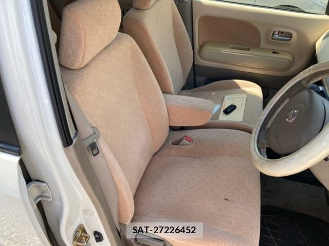 Nissan MOCO 2006-04 8131329-18