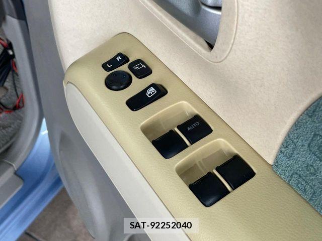 Nissan MOCO 2006-05 8146196-6