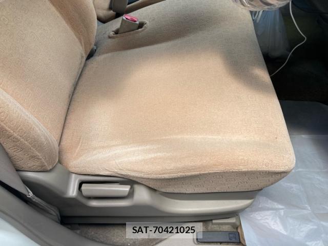 Nissan MOCO 2006-08 8146198-13