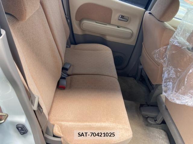 Nissan MOCO 2006-08 8146198-16