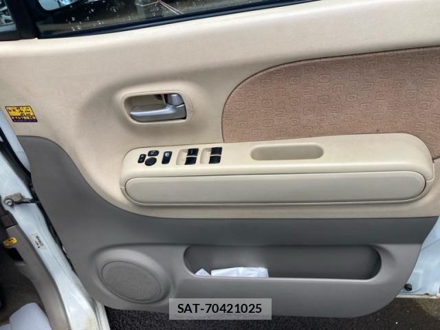 Nissan MOCO 2006-08 8146198-6