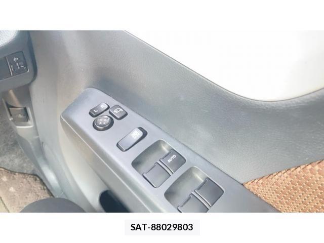 Nissan MOCO 2013-09 8158835-19