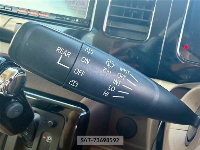 Nissan MOCO 2014-02 8158834-11