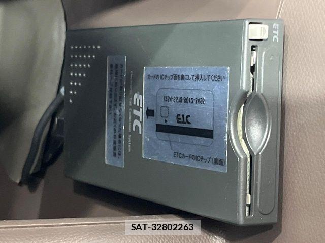 Nissan MOCO 2010-07 8208819-3