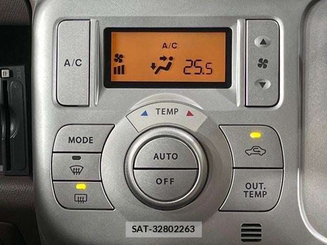 Nissan MOCO 2010-07 8208819-4