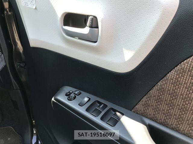 Nissan MOCO 2014-03 8208816-24