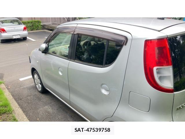 Nissan MOCO 2008-04 8208821-4