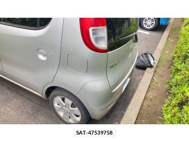 Nissan MOCO 2008-04 8208821-5