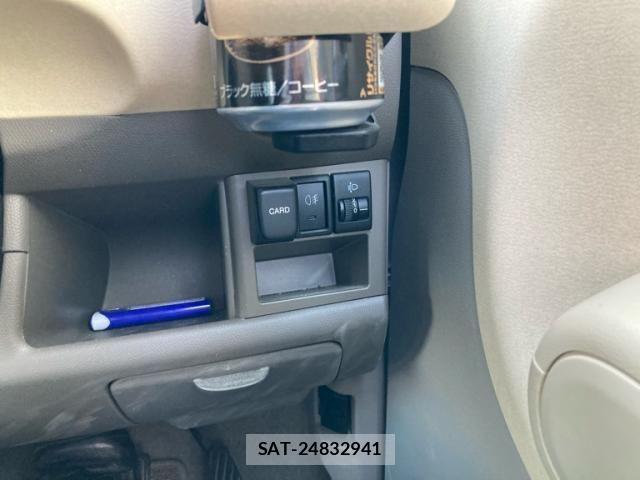 Nissan MOCO 2006-07 8230905-19