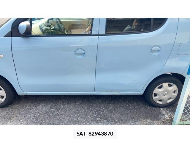 Nissan MOCO 2011-01 8230915-6