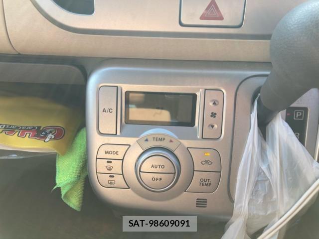 Nissan MOCO 2009-04 8230914-9