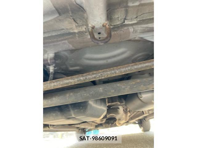 Nissan MOCO 2009-04 8230914-13