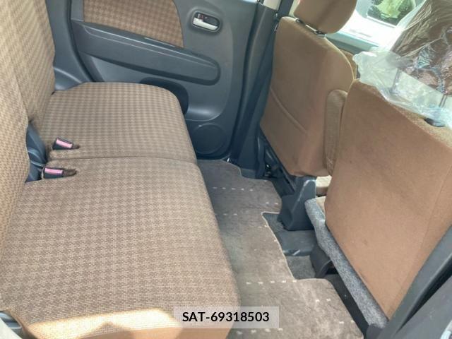 Nissan MOCO 2011-11 8230913-11
