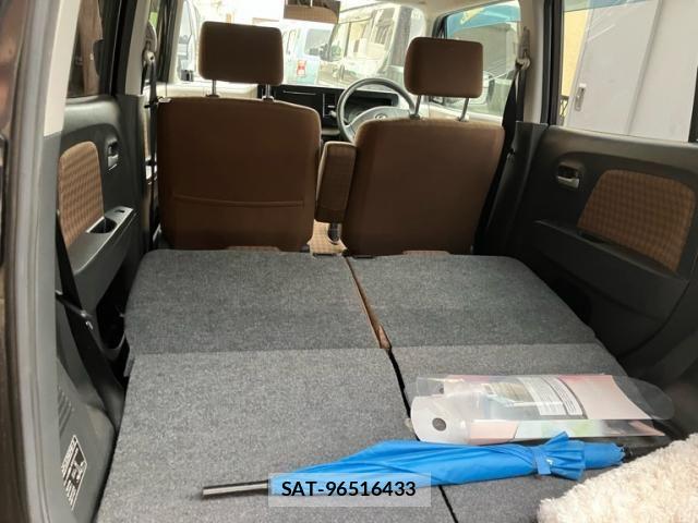 Nissan MOCO 2011-11 8230903-9