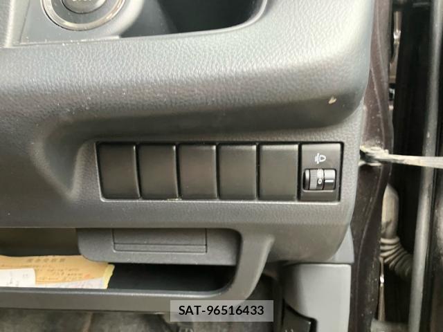 Nissan MOCO 2011-11 8230903-13